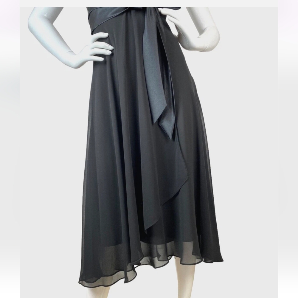Evan Picone Elegant Black Sleeveless Dress - Picture 5 of 11